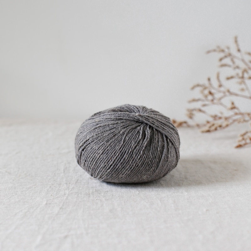 Alice -Organic Merino from Arles and Linen knitting yarn