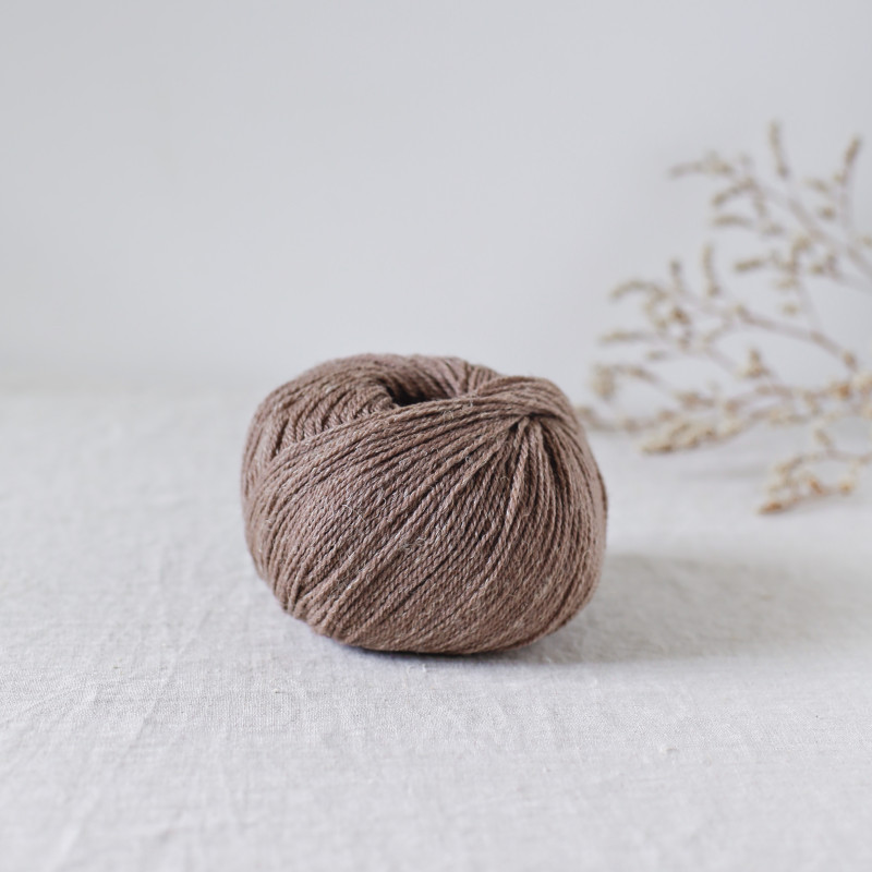 Alice -Organic Merino from Arles and Linen knitting yarn