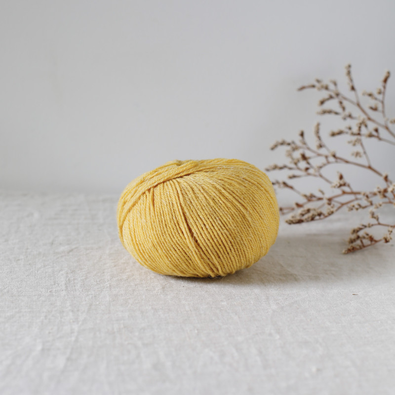 Alice -Organic Merino from Arles and Linen knitting yarn