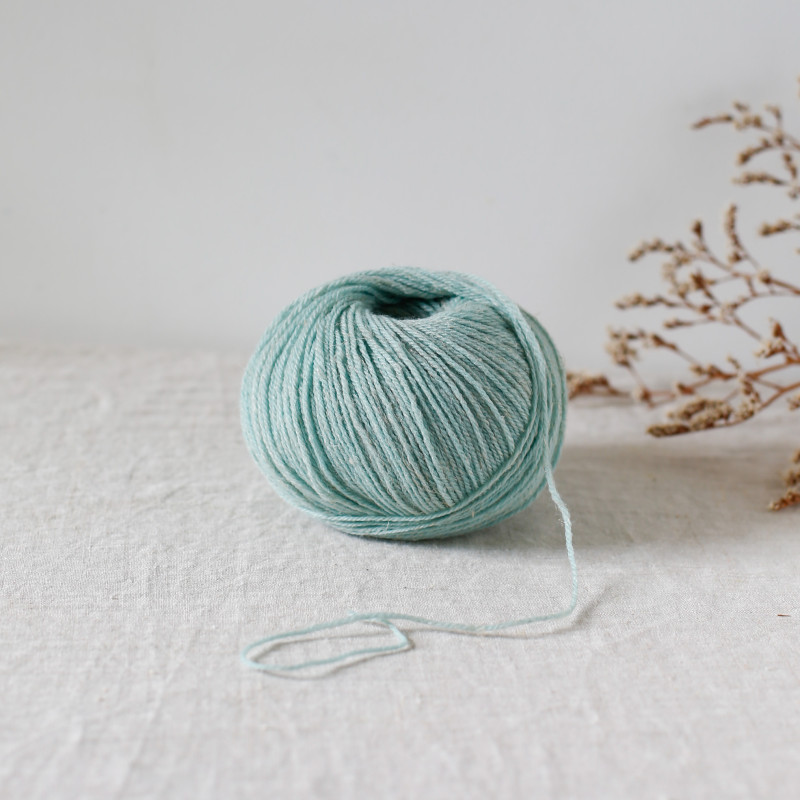 Alice -Organic Merino from Arles and Linen knitting yarn