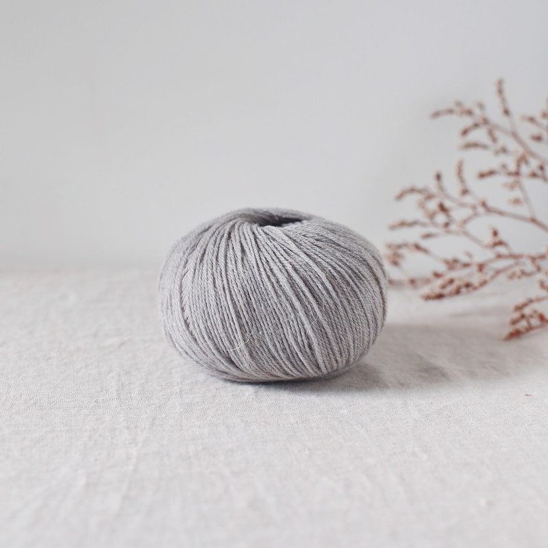 Alice -Organic Merino from Arles and Linen knitting yarn
